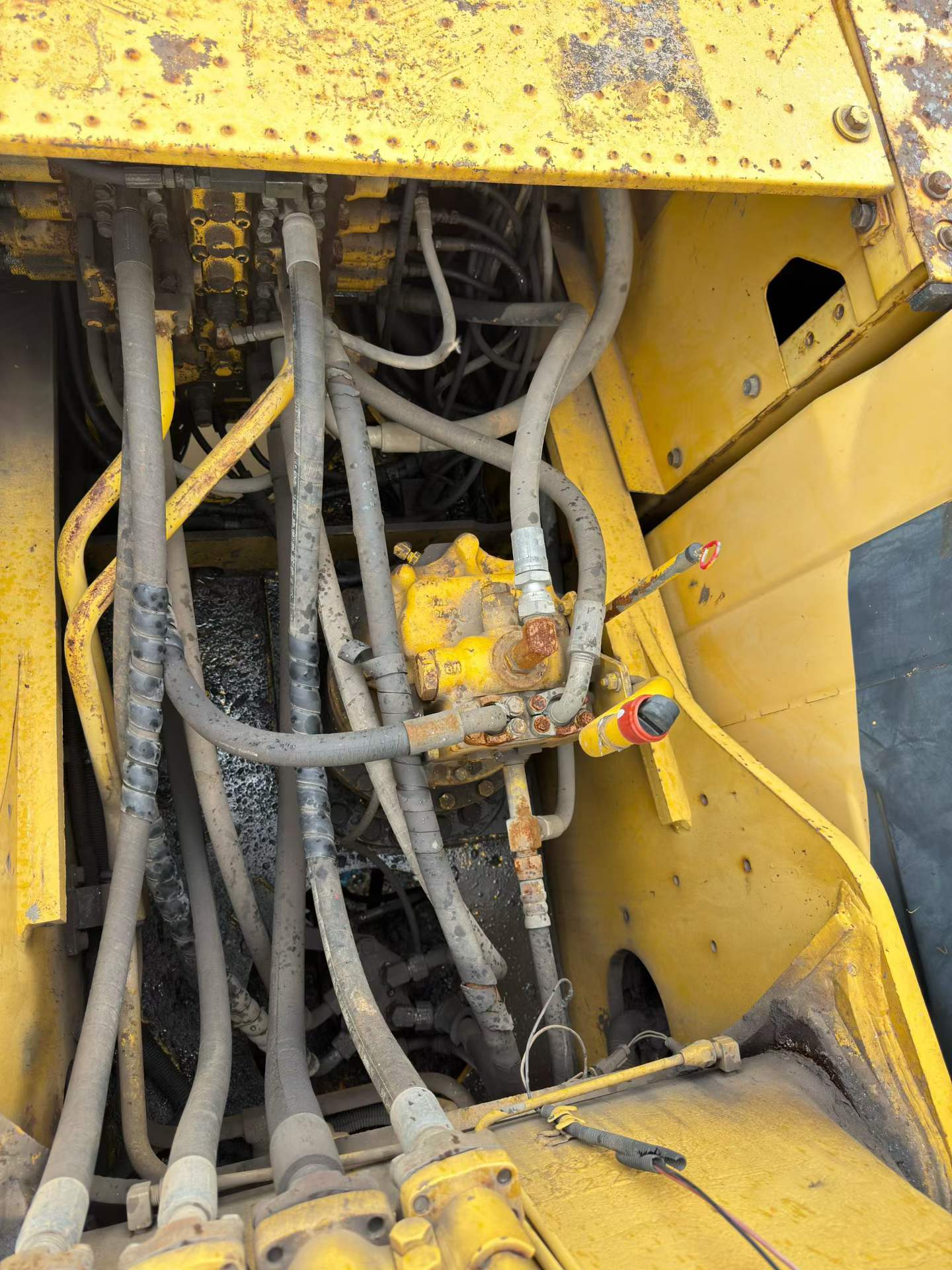 Buy Komatsu PC210-8 Used Excavator / 3