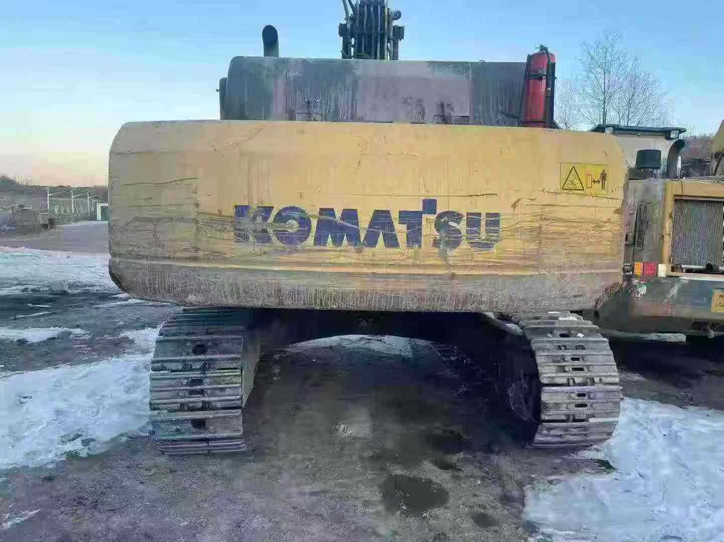 Buy Komatsu PC460LC-8 Used Excavator / 2