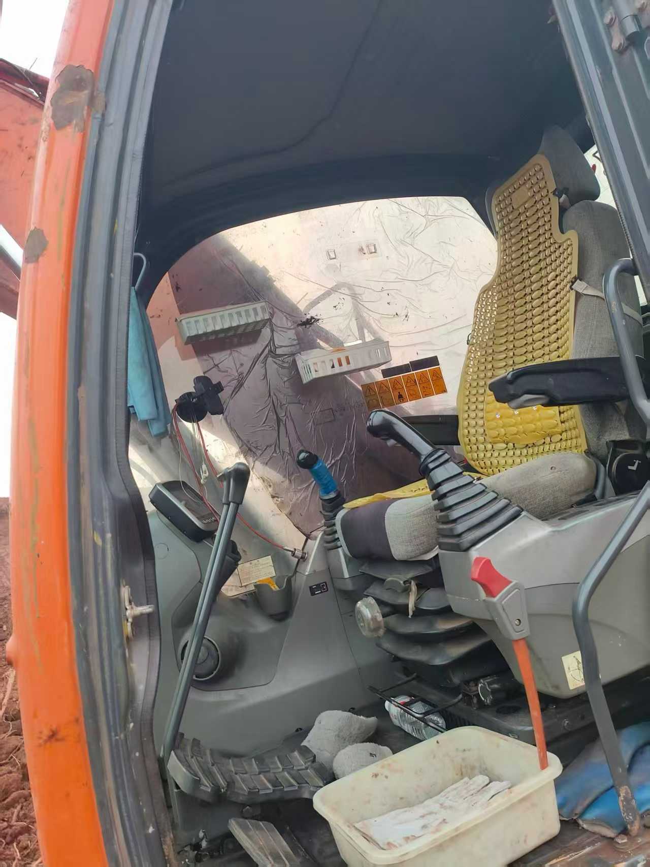 Buy Doosan S130W-3 Used Excavator / 3