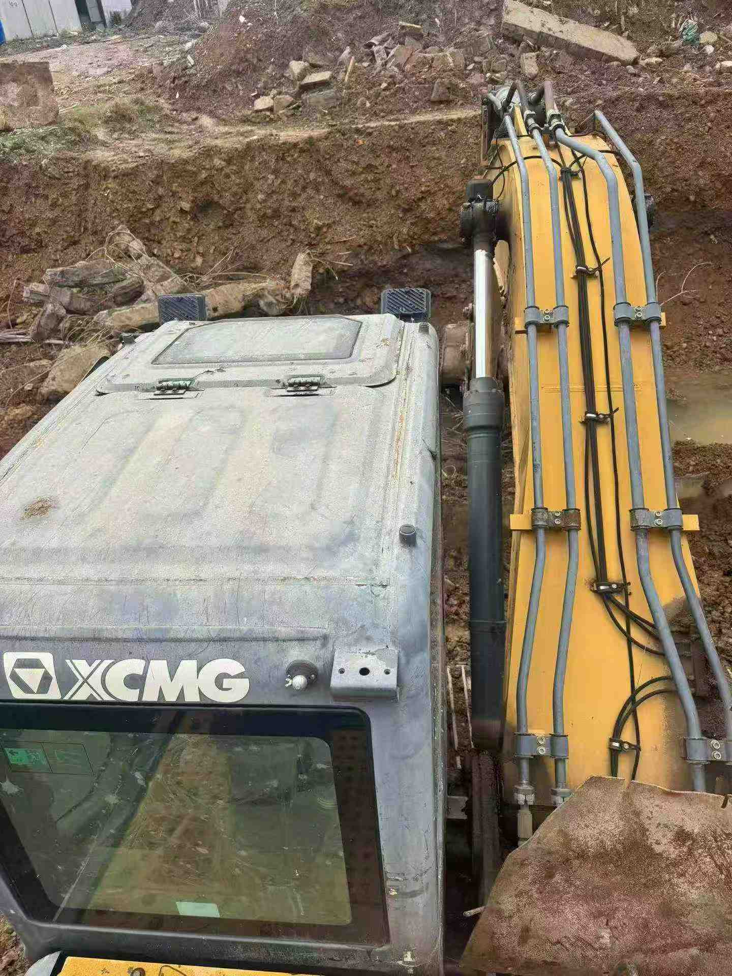Buy XCMG XE200 Used Excavator / 8