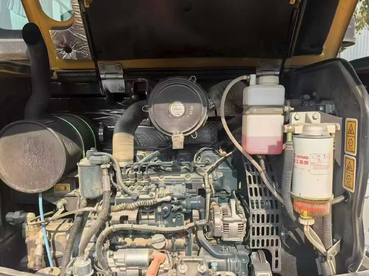 Buy XCMG LW60G Used Excavator / 9