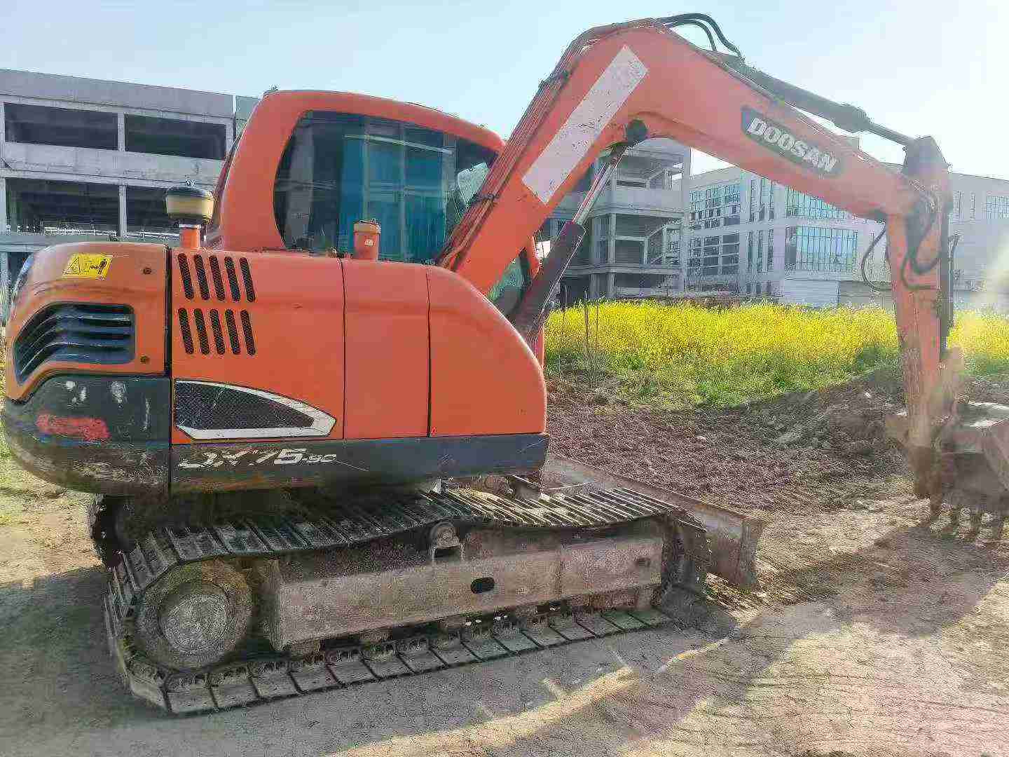 Buy Doosan DX75 Used Excavator / 2