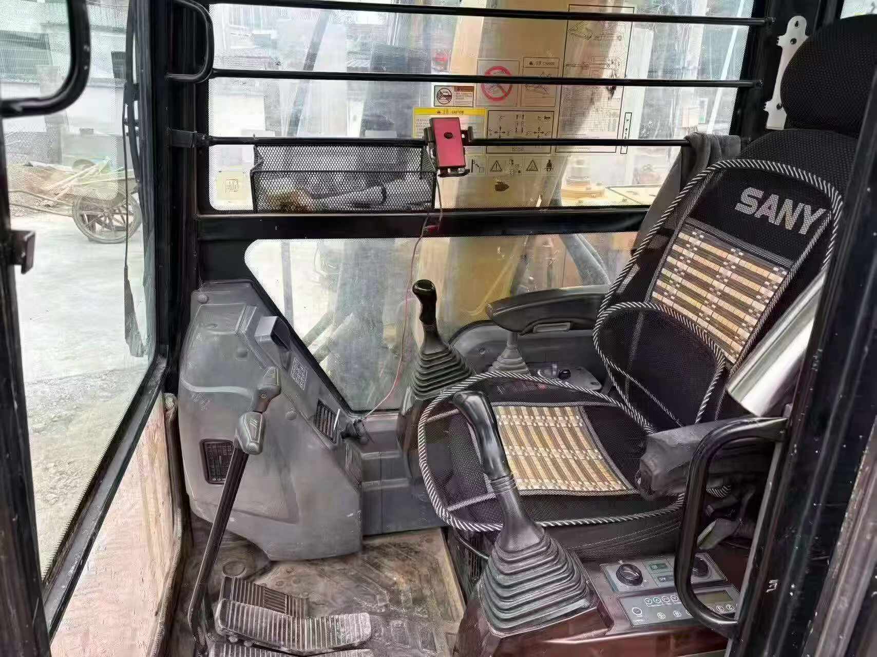 Buy Sany SY65C Used Excavator / 3