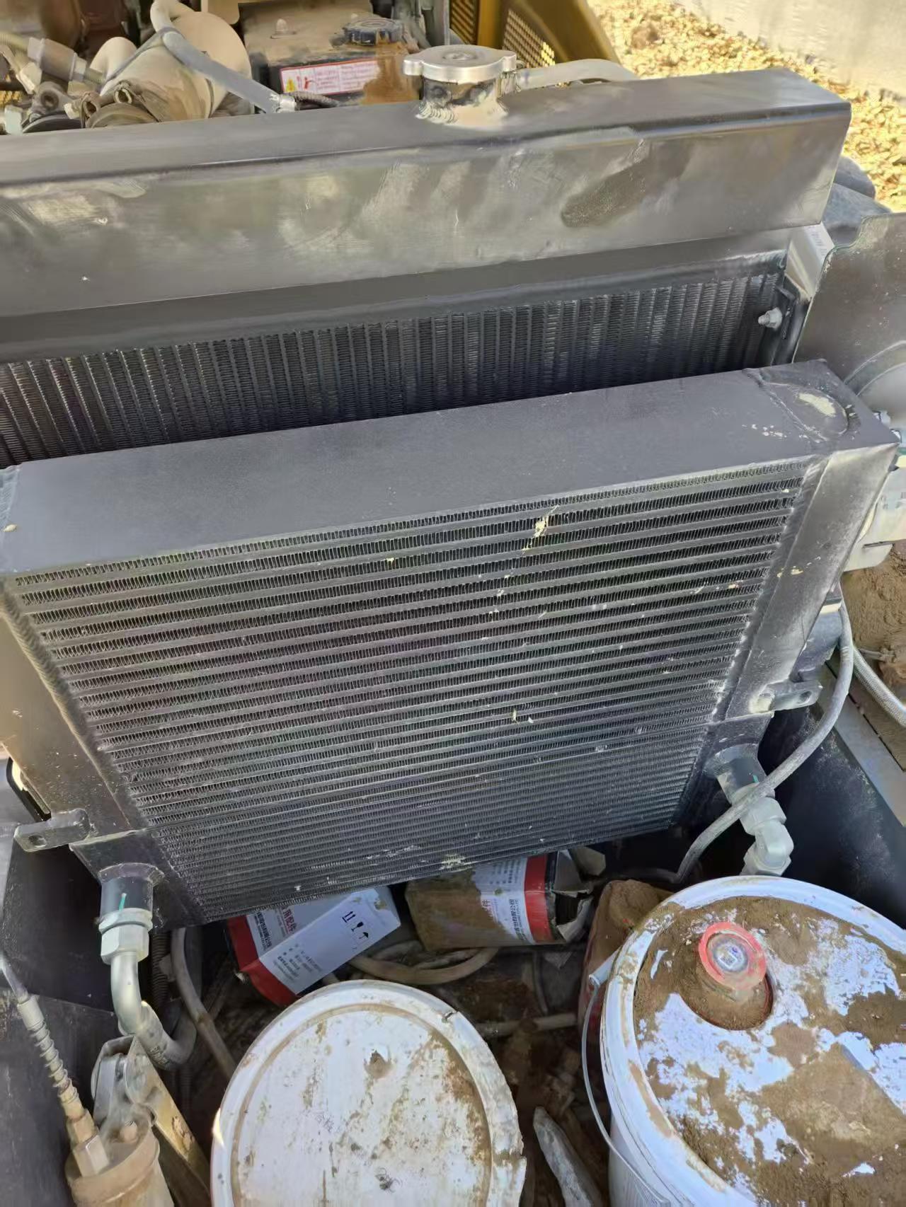 Buy XCMG XE2000 Used Excavator / 4