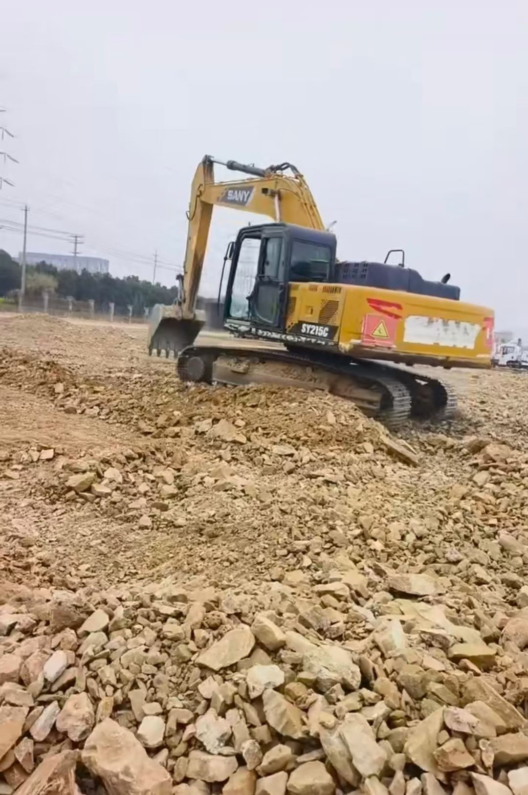 Buy Sany SY205C Used Excavator / 2