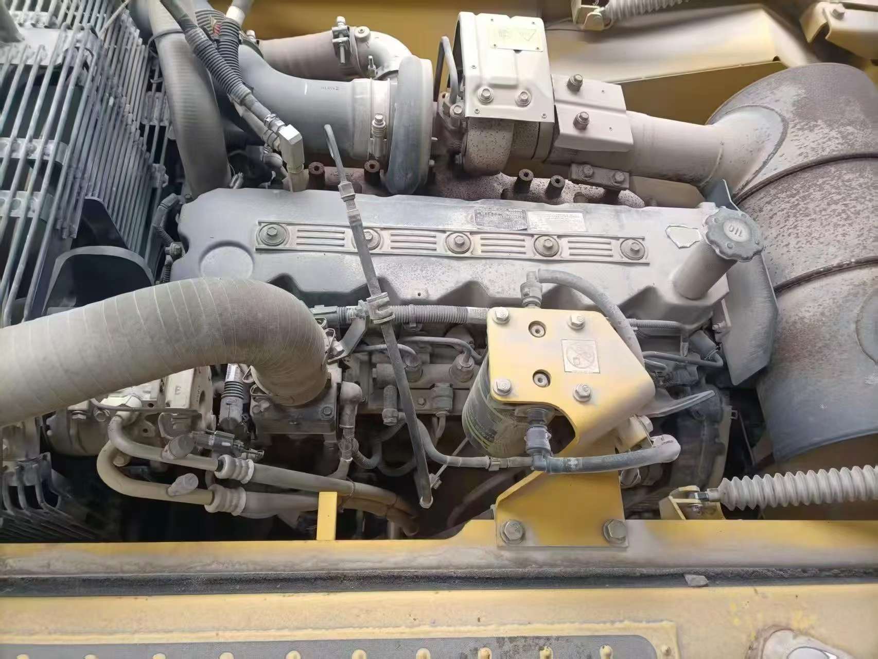 Buy Komatsu PC200-8M0 Used Excavator / 2