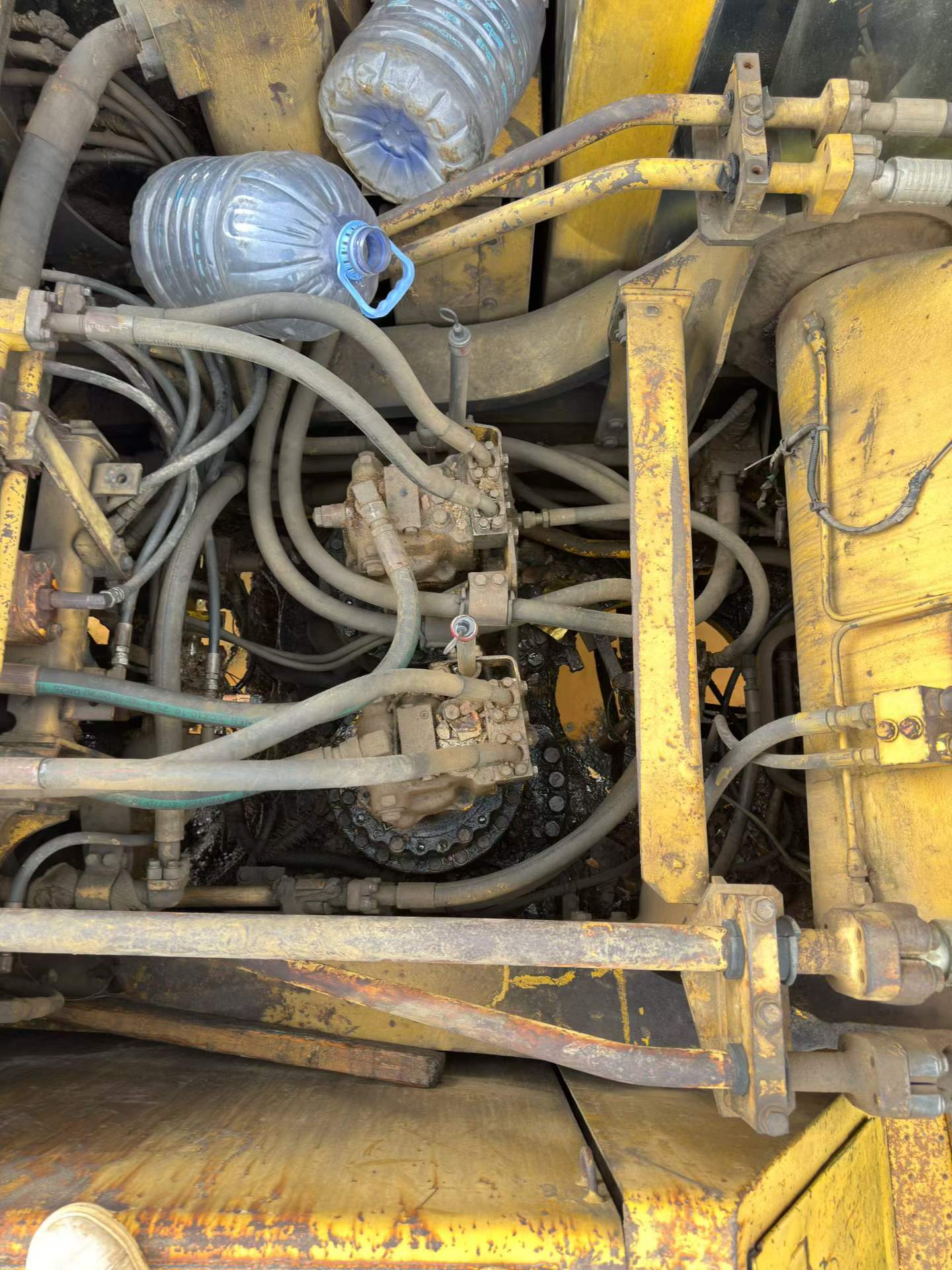 Buy Komatsu WA700-3 Used Excavator / 6