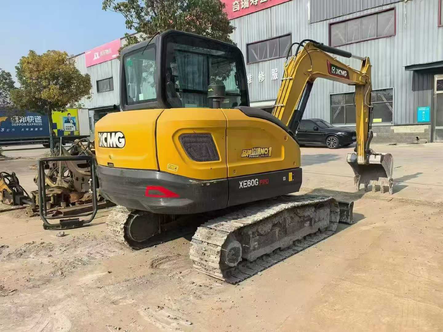 Buy XCMG LW60G Used Excavator / 3