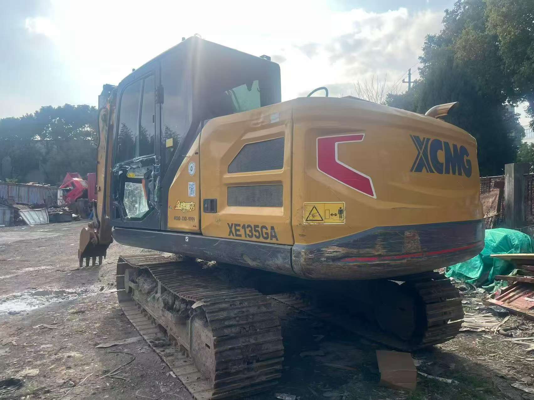 Buy XCMG XE135B Used Excavator / 2