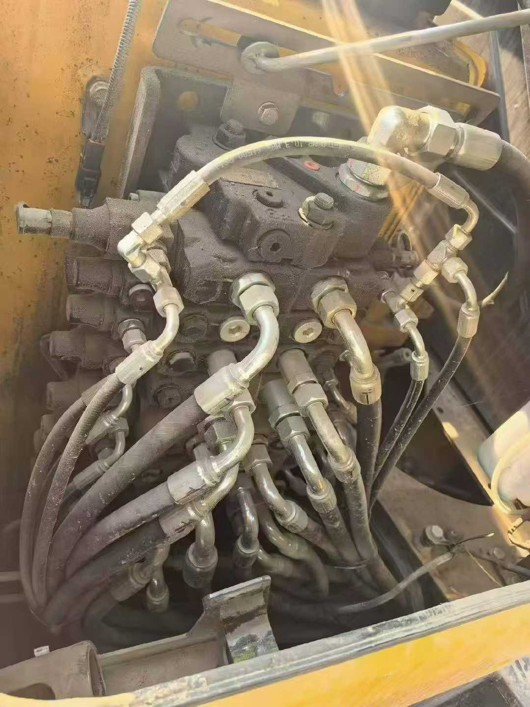 Buy XCMG LW60G Used Excavator / 8