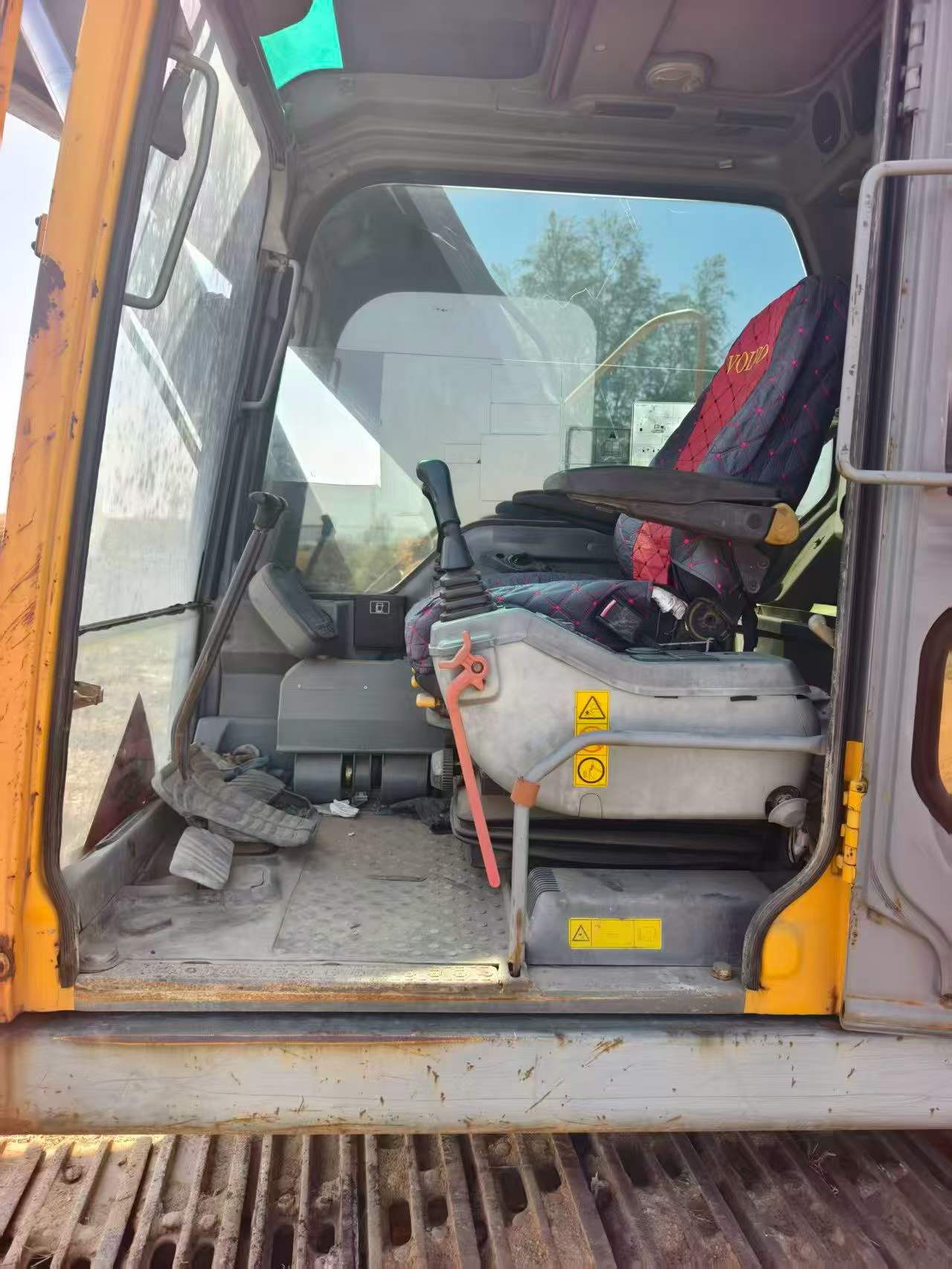 Buy Volvo EC210B Used Excavator / 8