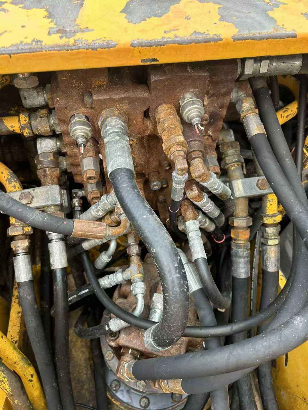 Buy Kato HD512-6 Used Excavator / 6