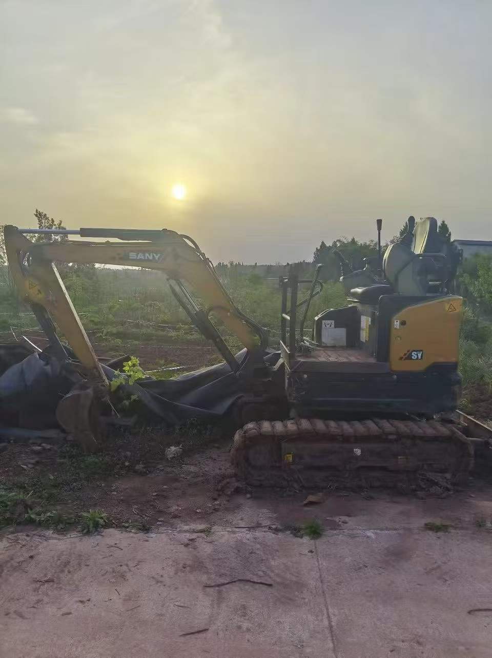 Buy Sany SY16C Used Excavator / 2