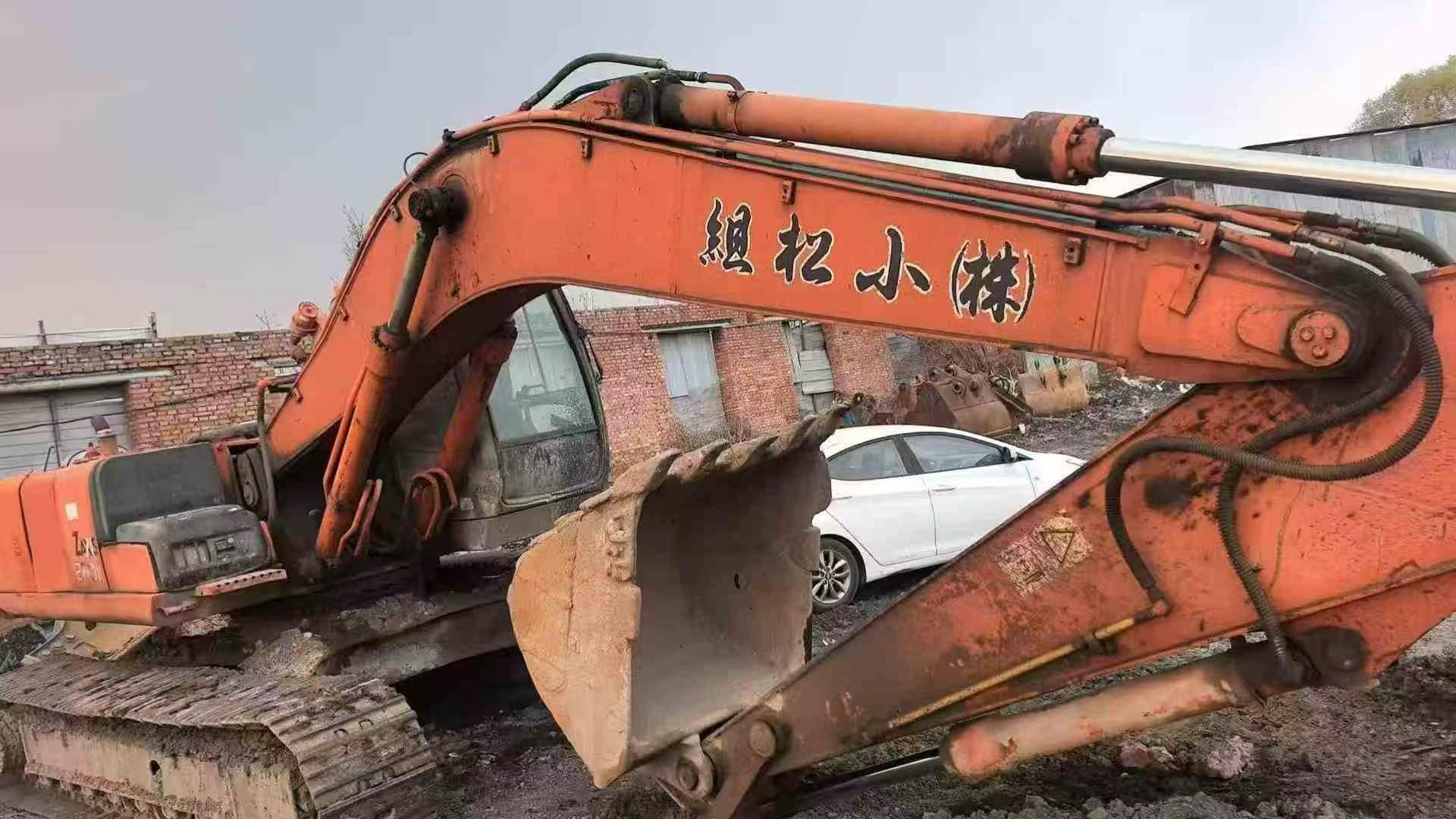 Buy Hitachi EX240-6 Used Excavator / 2