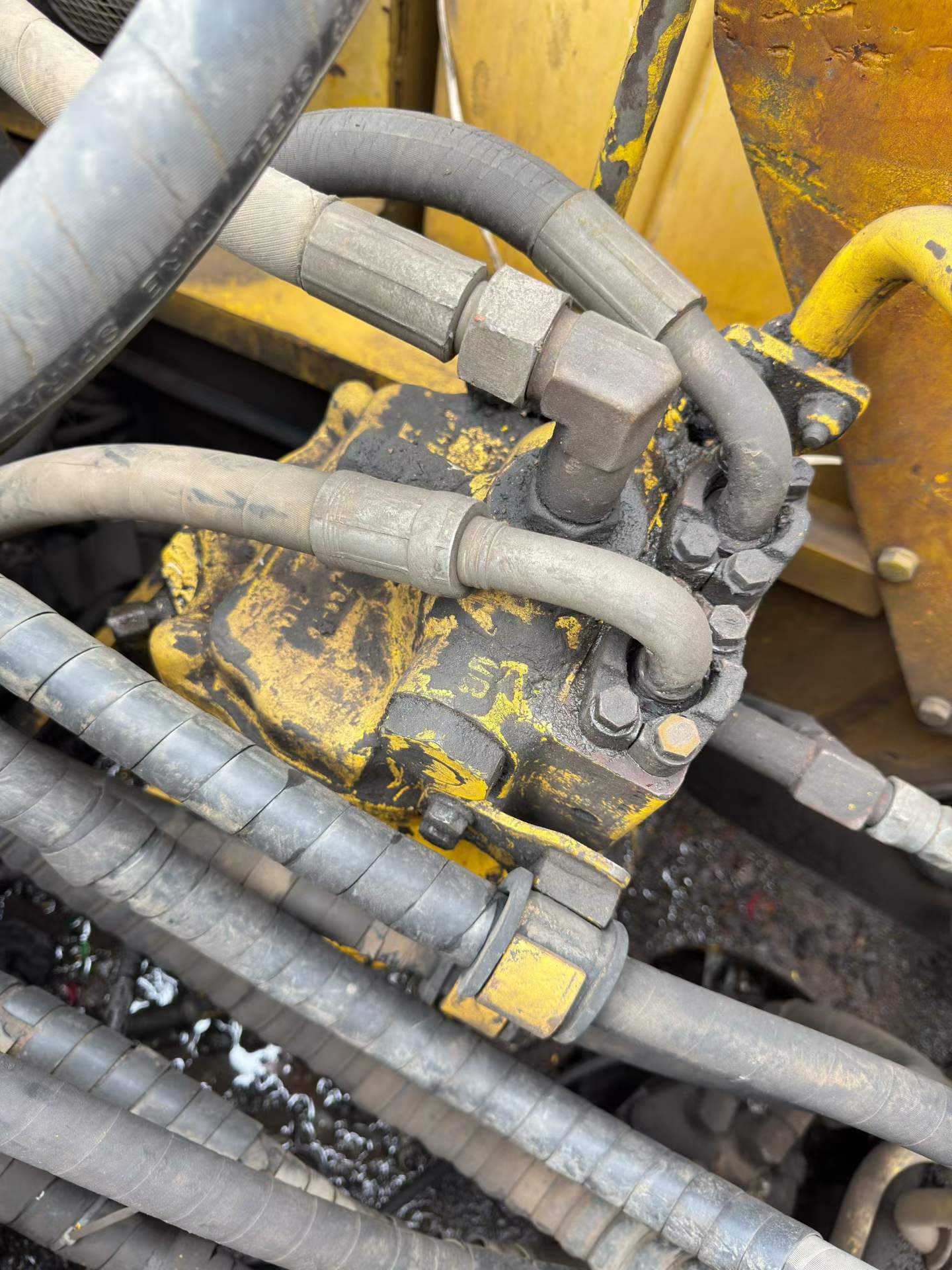 Buy Komatsu PC220-8 Used Excavator / 7