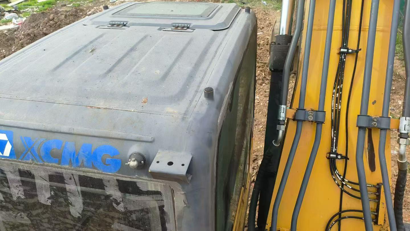 Buy XCMG XE200 Used Excavator / 7