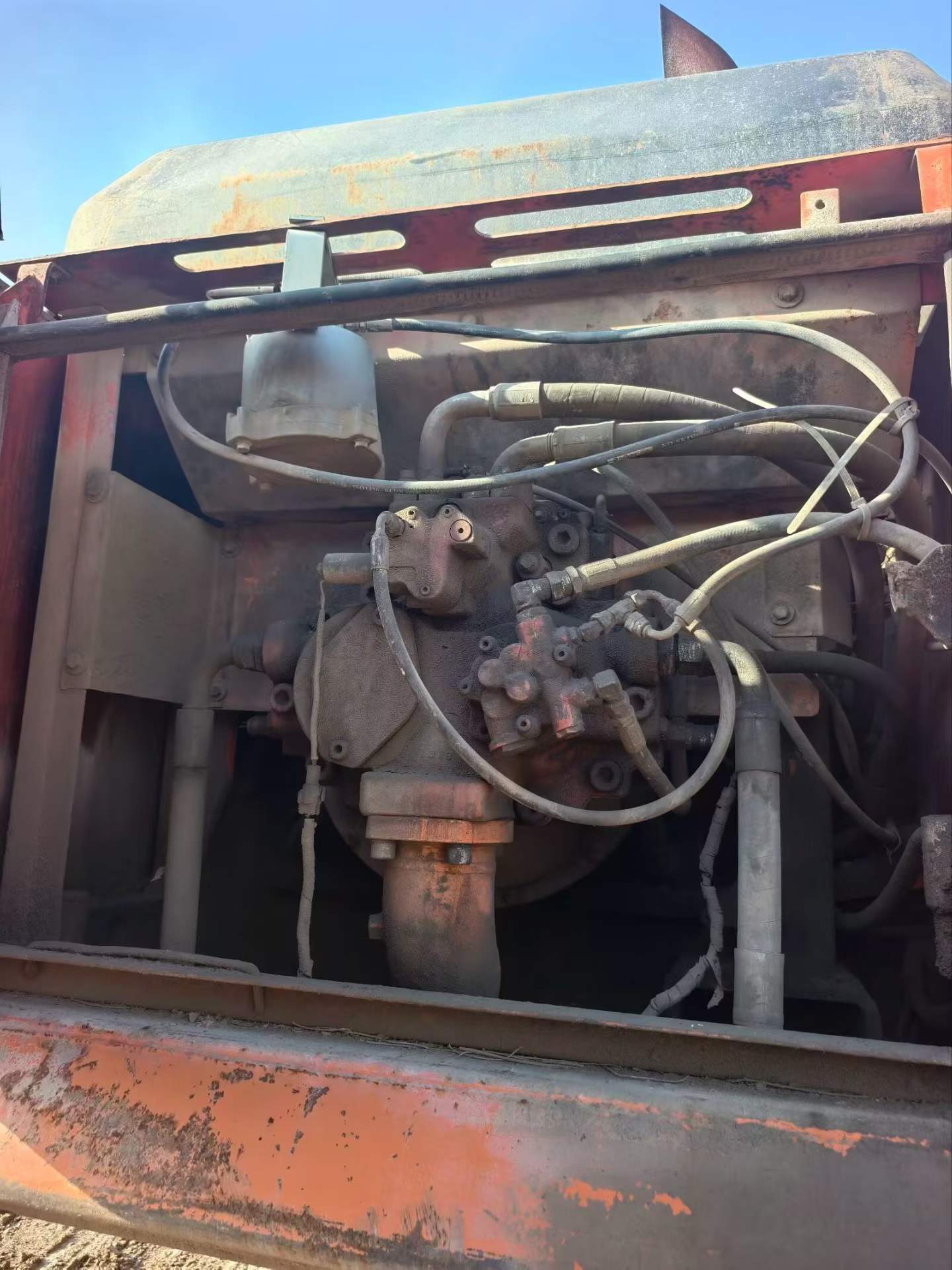 Buy Doosan DH370 Used Excavator / 2