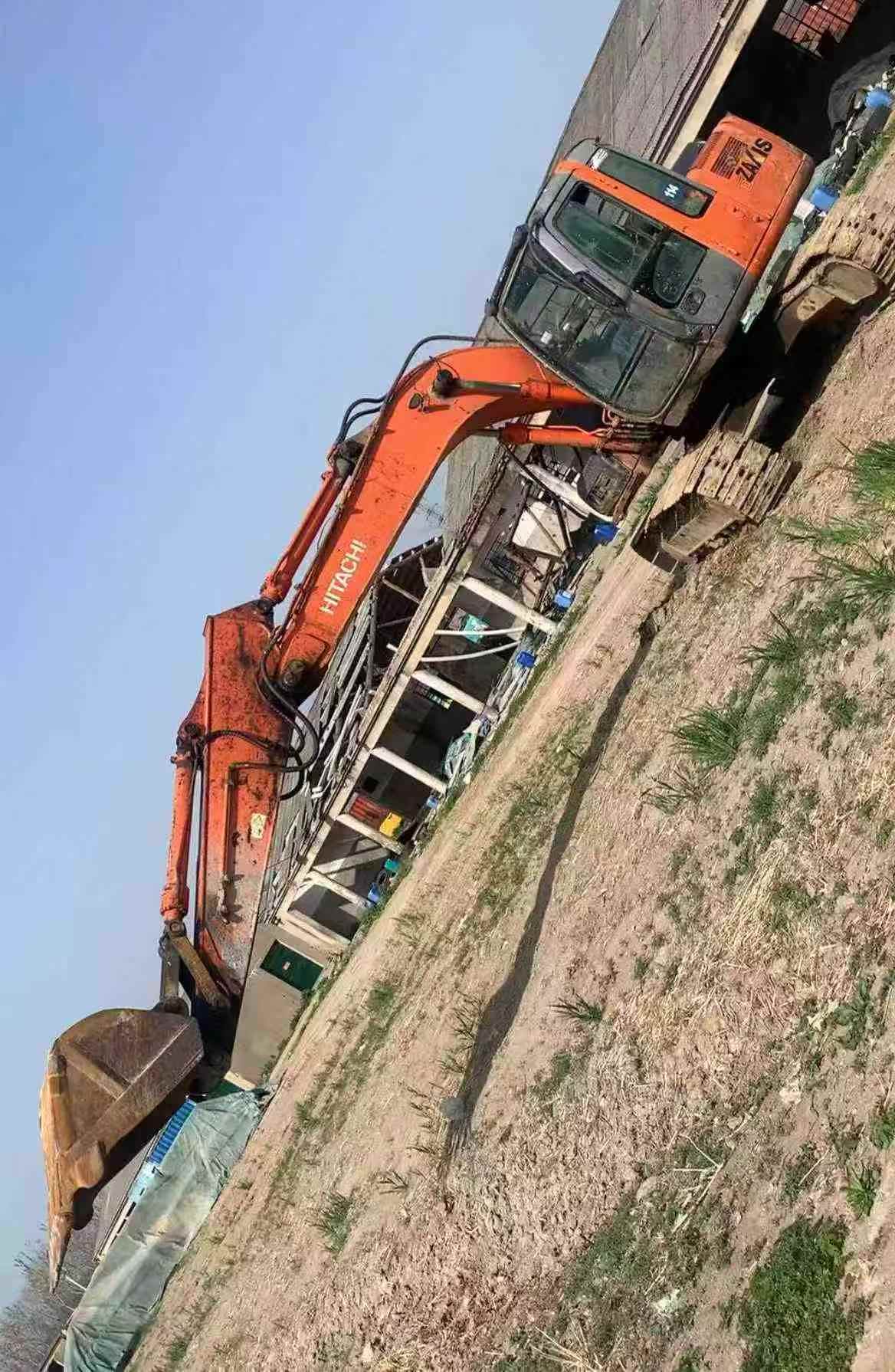 Buy Hitachi EX120 Used Excavator / 2