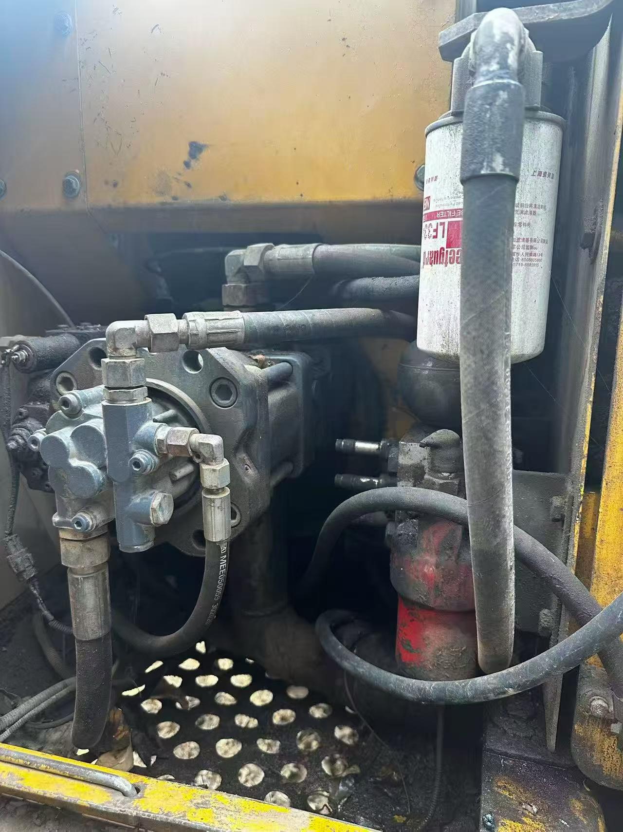 Buy XCMG XE150 Used Excavator / 3