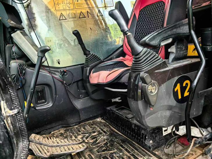 Buy Sany SY245H Used Excavator / 1