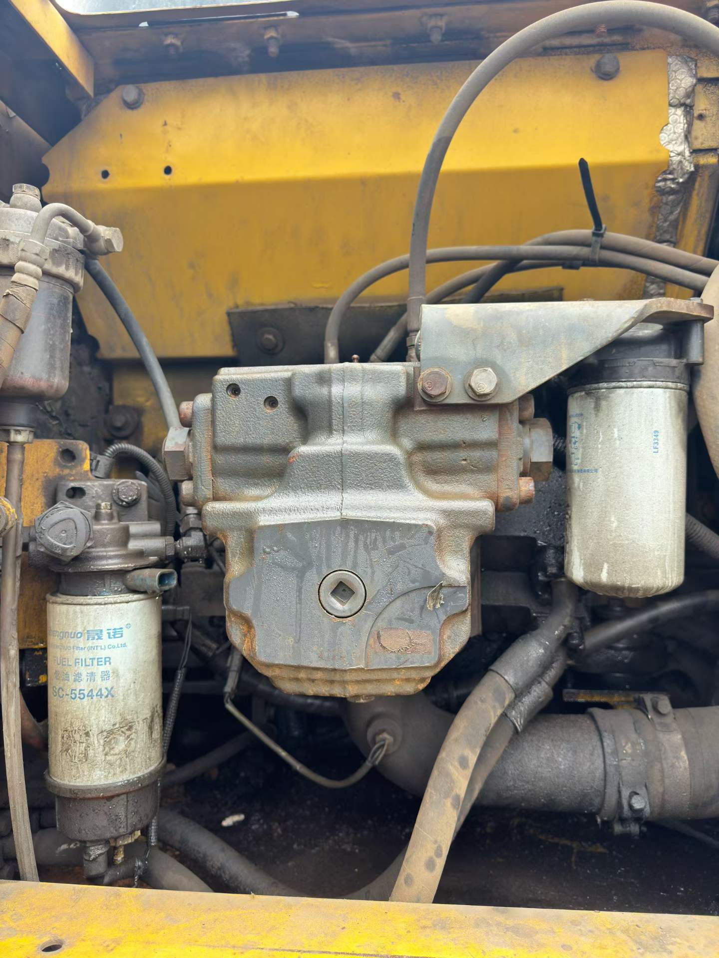 Buy Komatsu PC220-8 Used Excavator / 4