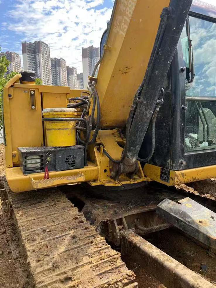 Buy Caterpillar 307B Used Excavator / 8