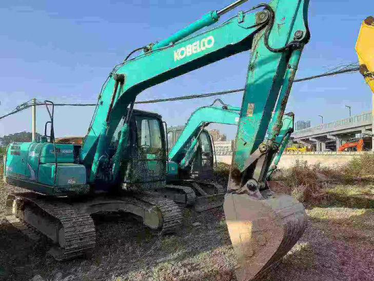Buy Kobelco SK140 Used Excavator / 1