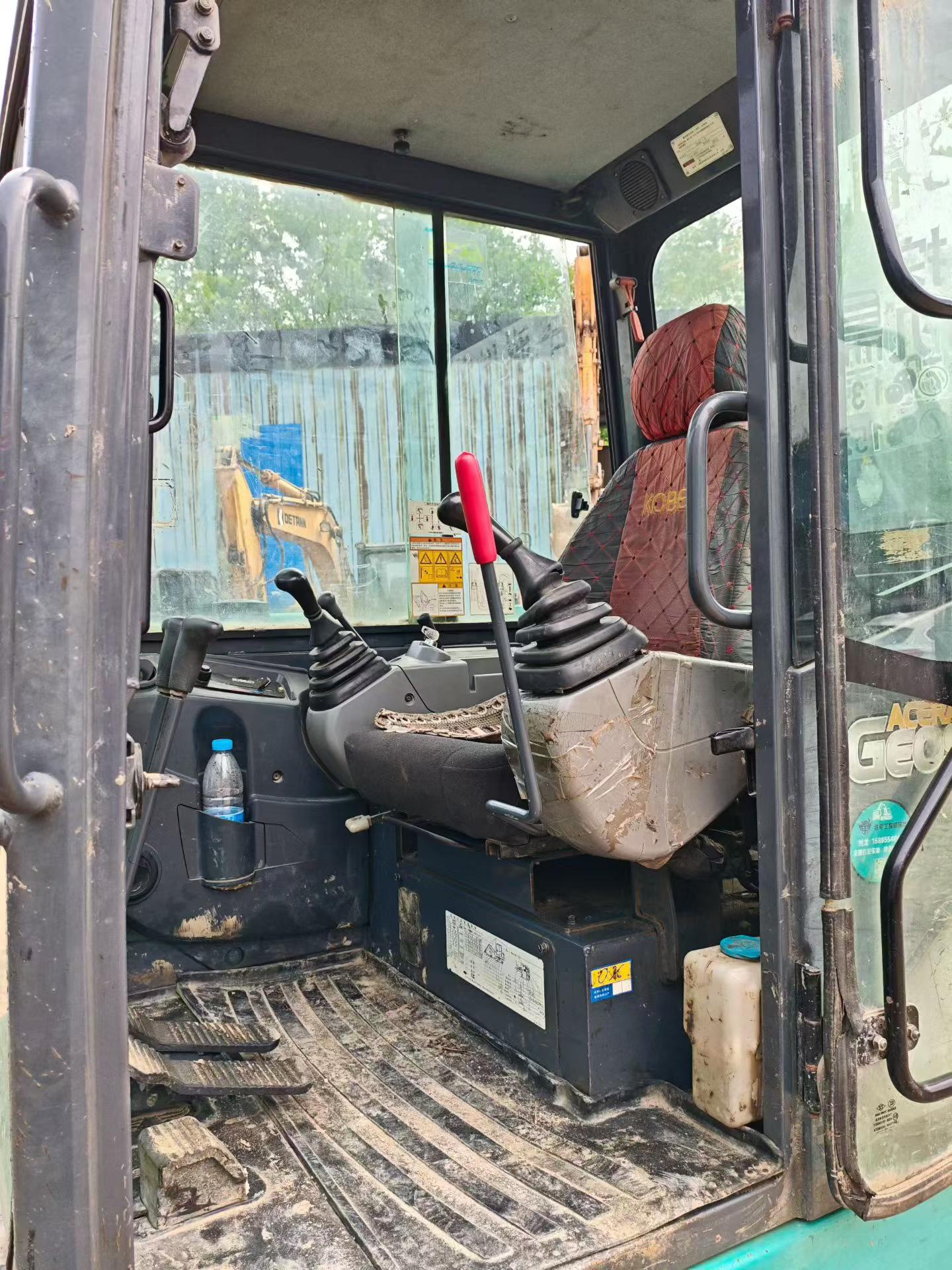Buy Kobelco SK60 Used Excavator / 7