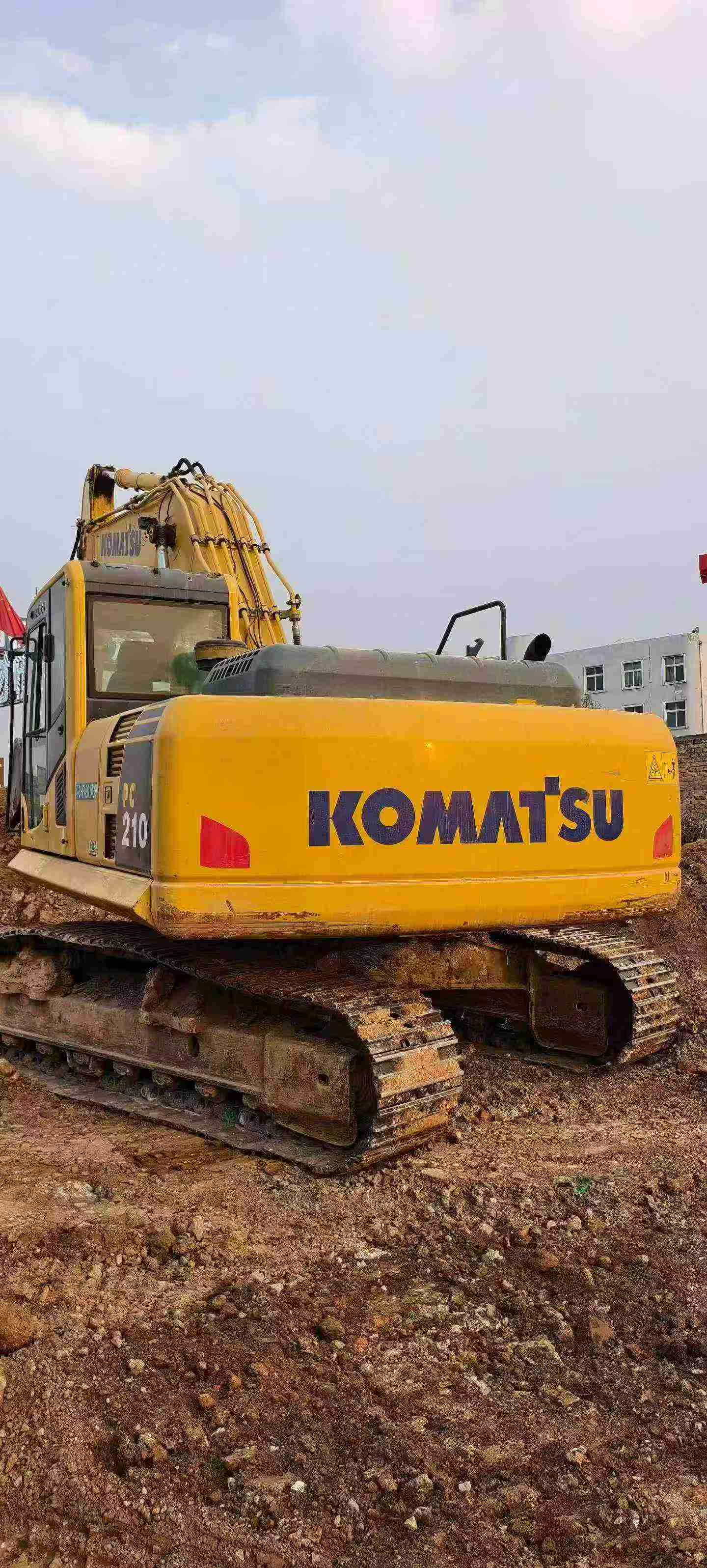 Buy Komatsu PC210-8M0 Used Excavator / 2