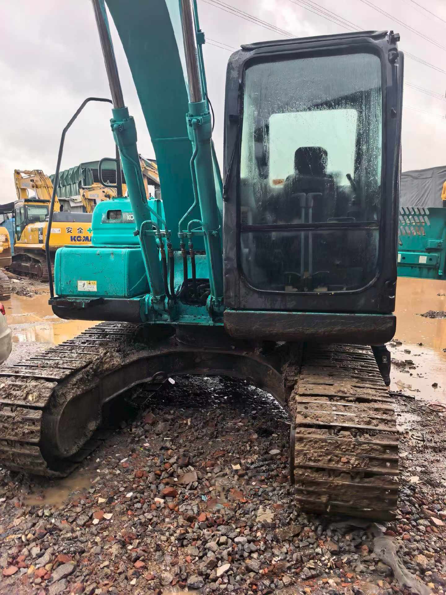 Buy Kobelco SK130 Used Excavator / 4