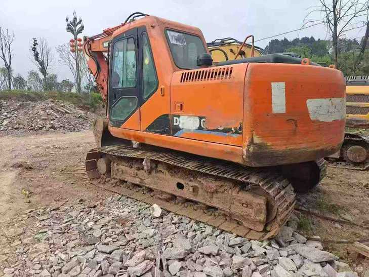 Buy Doosan DH150 Used Excavator / 1