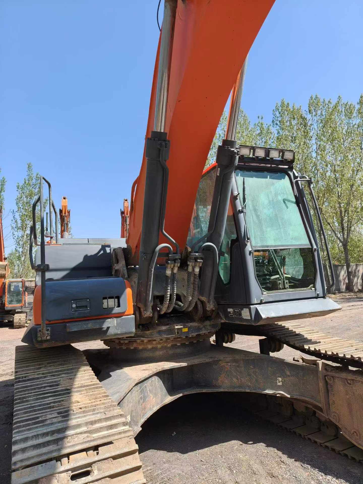 Buy Doosan DX380LC-5 Used Excavator / 8