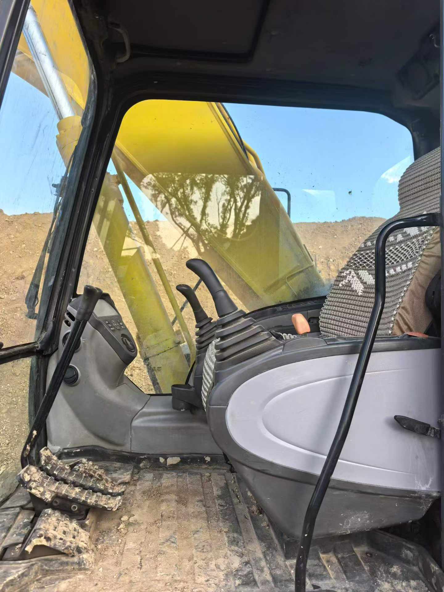 Buy Sumitomo SH210-5 Used Excavator / 3