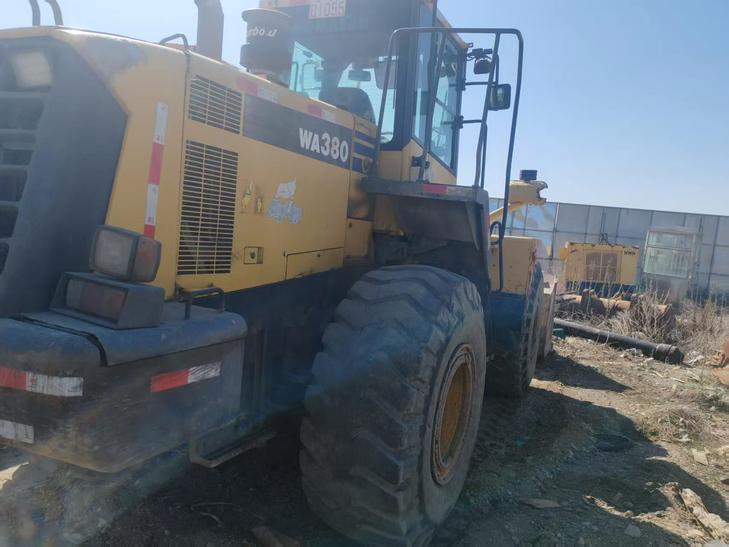 Buy Komatsu WA380-3 Used Excavator / 1