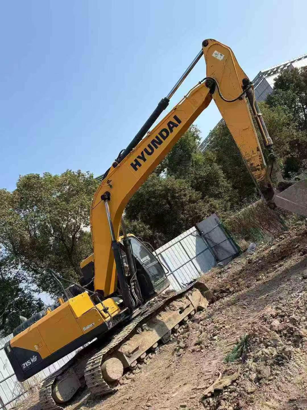 Buy Hyundai R215-7 Used Excavator / 2