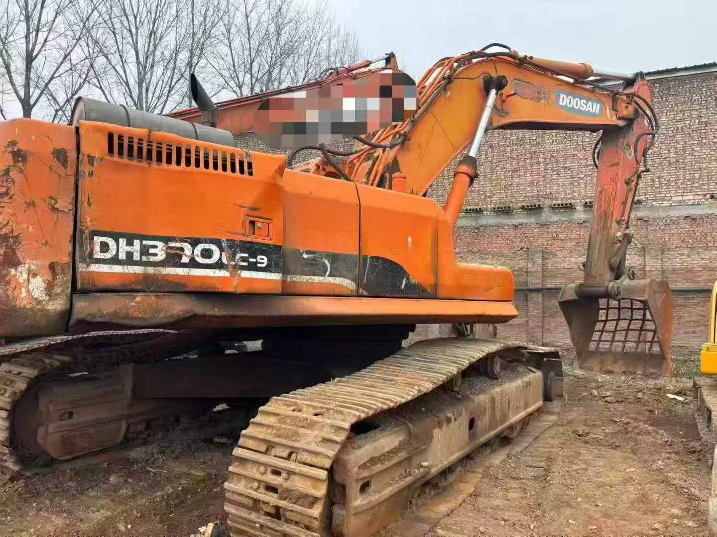 Buy Doosan DH370 Used Excavator / 1