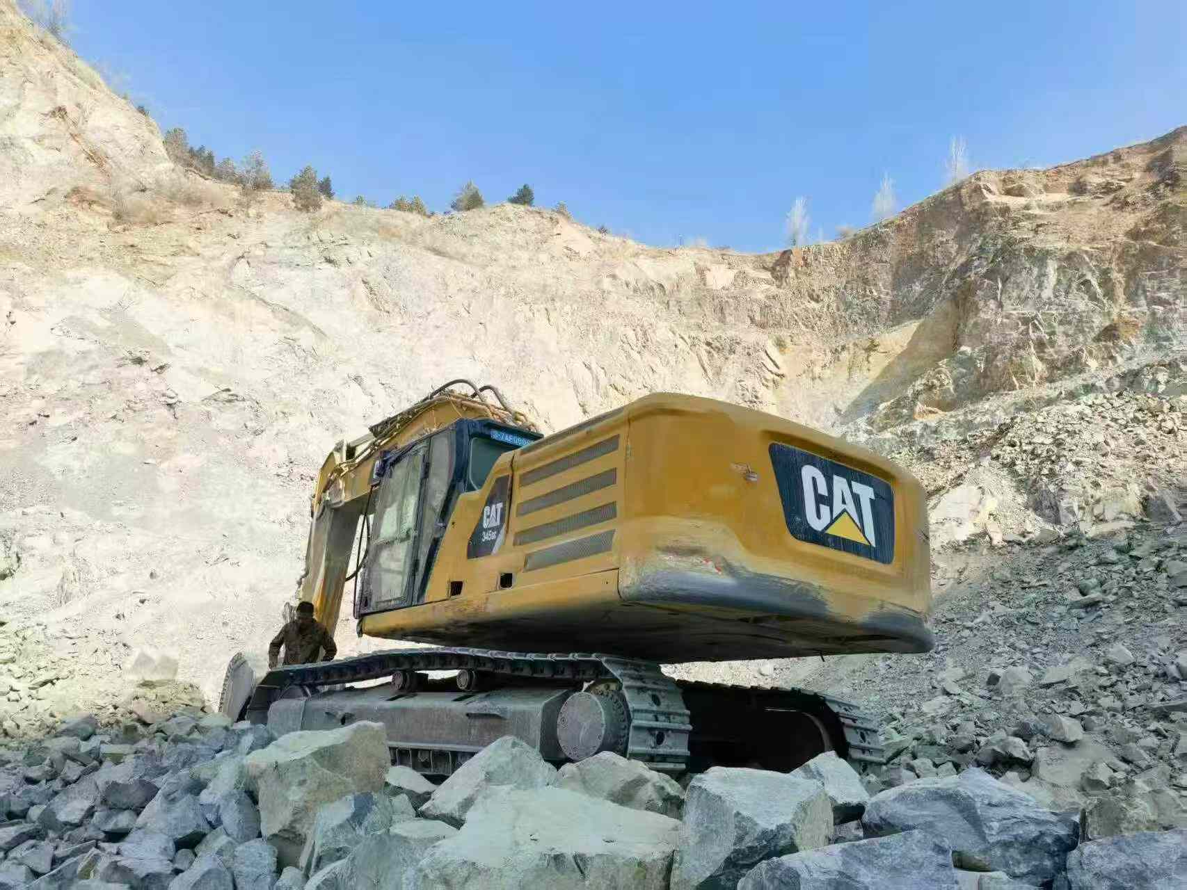 Buy Caterpillar 345B Used Excavator / 5