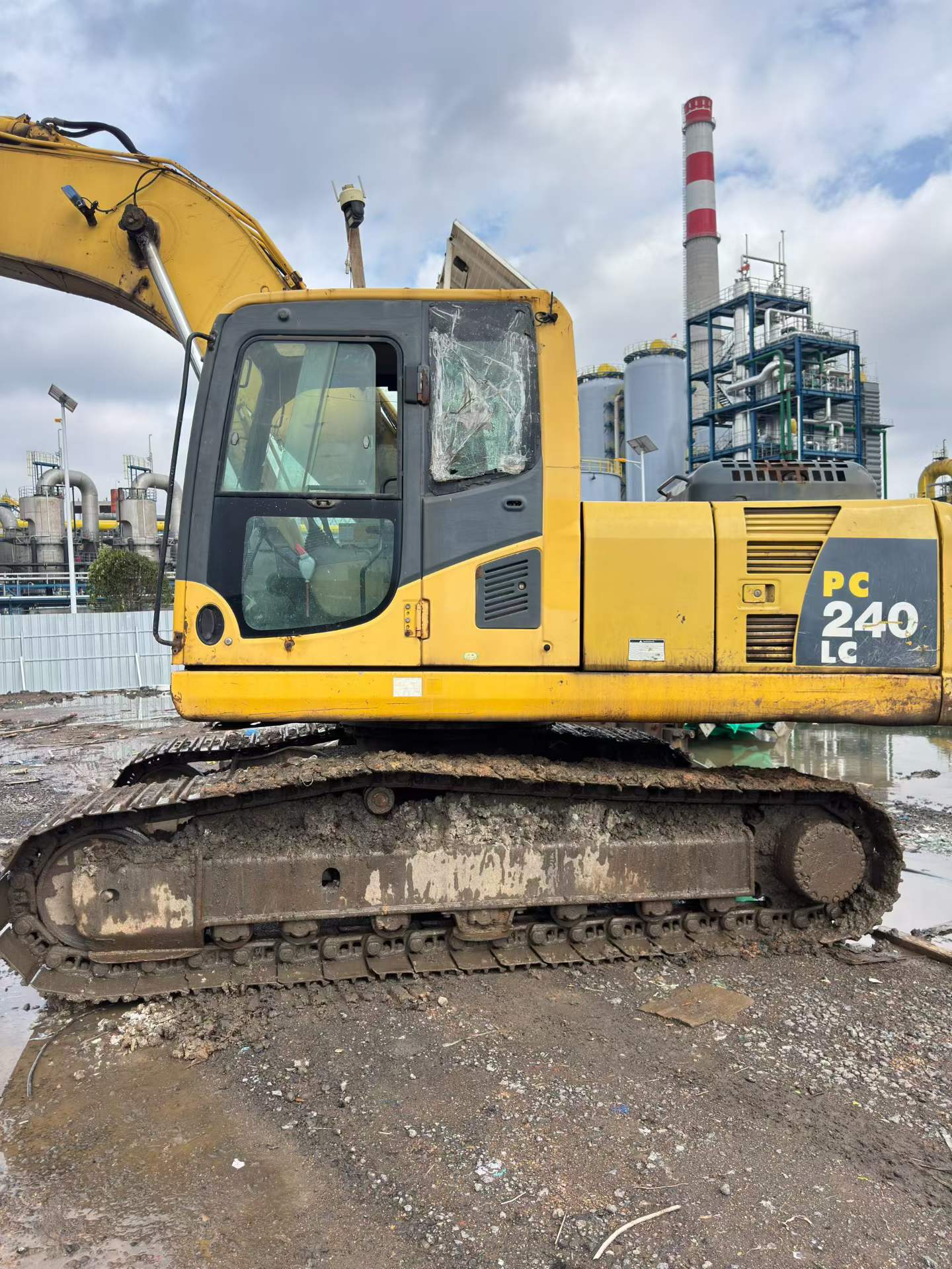 Buy Komatsu PC210-8 Used Excavator / 2