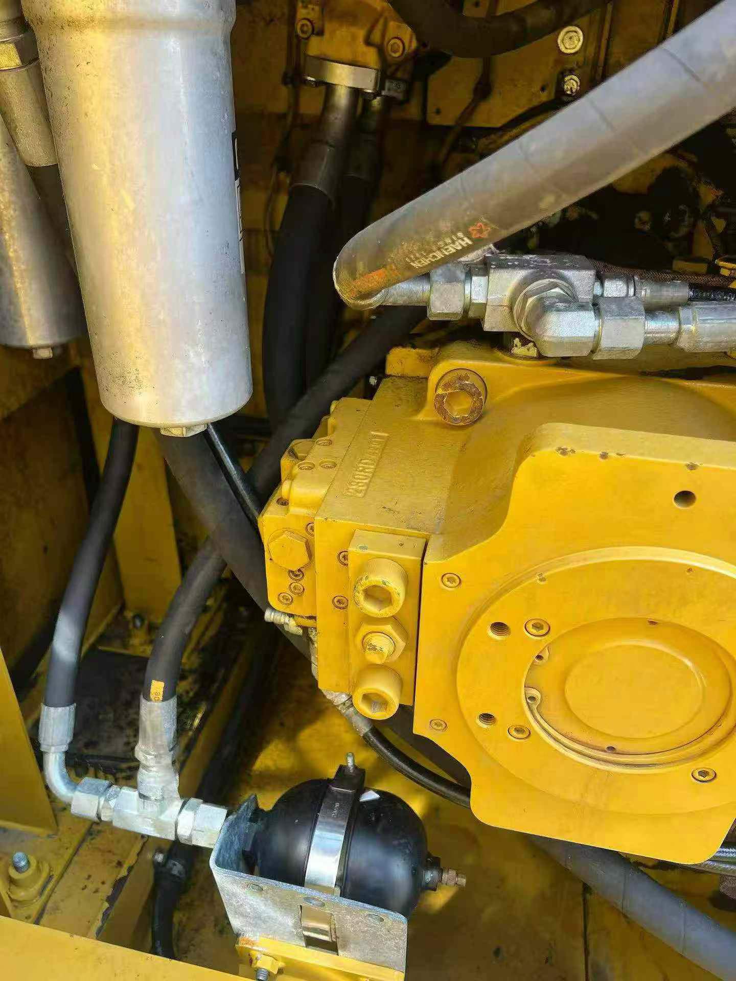 Buy Caterpillar 374D Used Excavator / 9 Buy Caterpillar 374D Used Excavator / 9