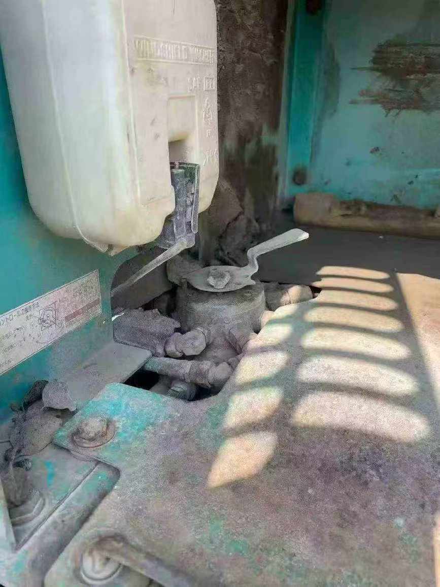 Buy Kobelco SK200-2 Used Excavator / 3