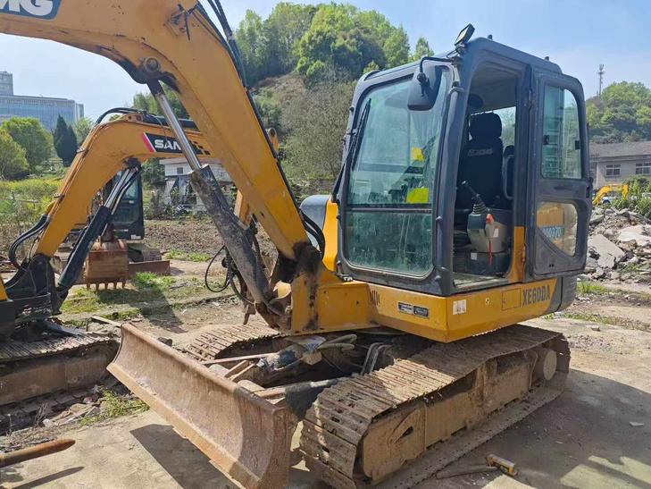 Buy XCMG LW60G Used Excavator / 1