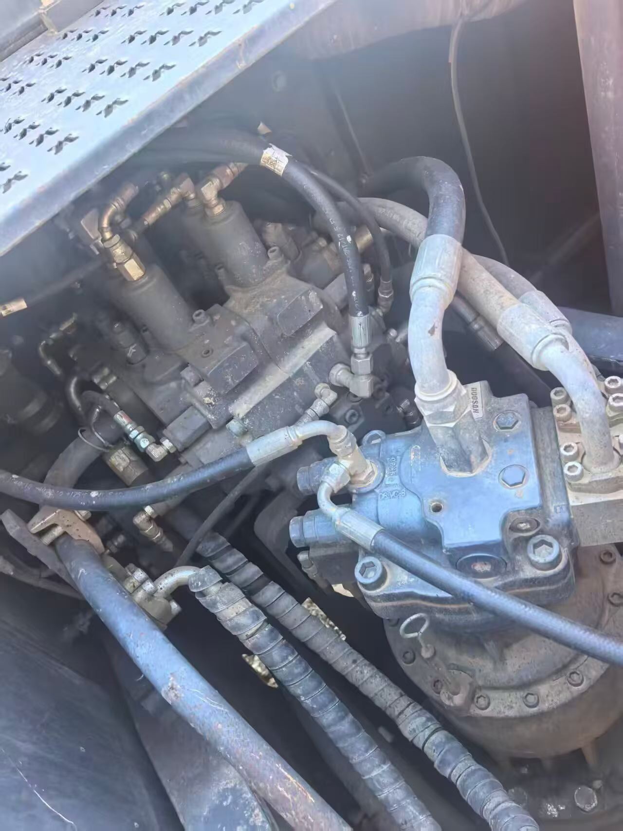 Buy Doosan DX20Z Used Excavator / 5