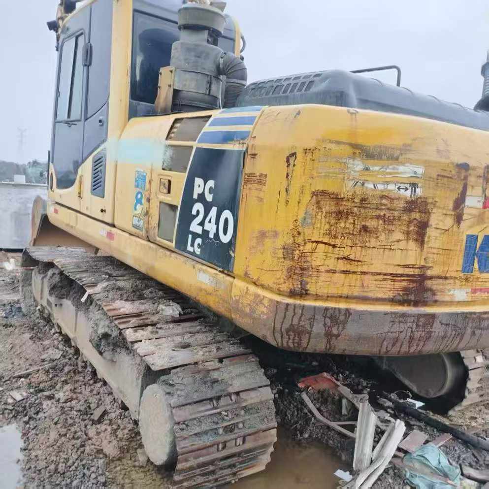 Buy Komatsu PC210-8 Used Excavator / 7