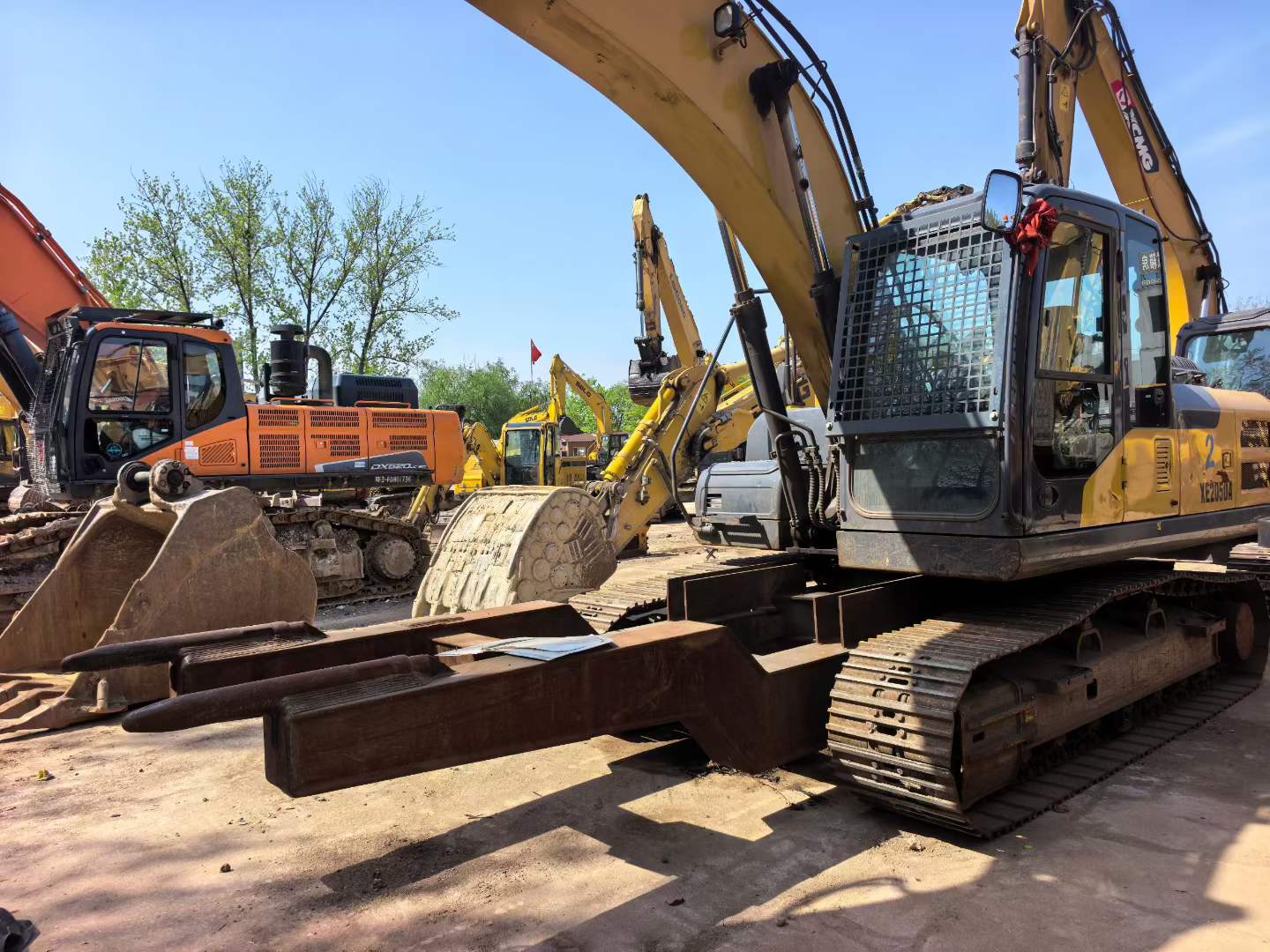 Buy XCMG XE205DA Used Excavator / 1