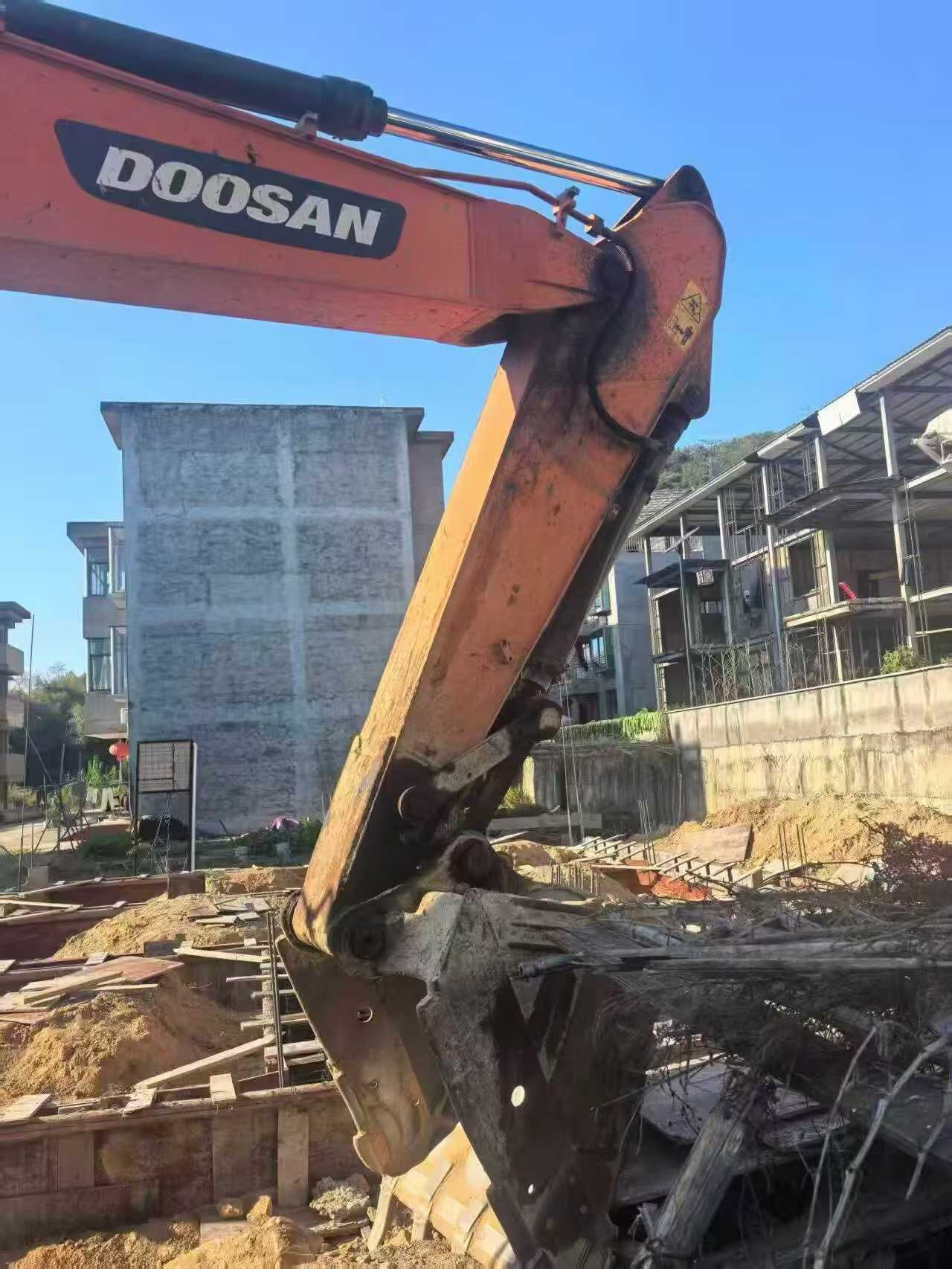 Buy Doosan DX20Z Used Excavator / 8