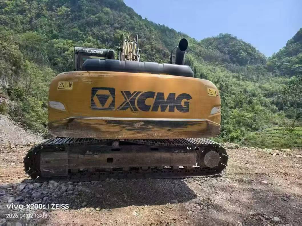 Buy XCMG XE215 Used Excavator / 2
