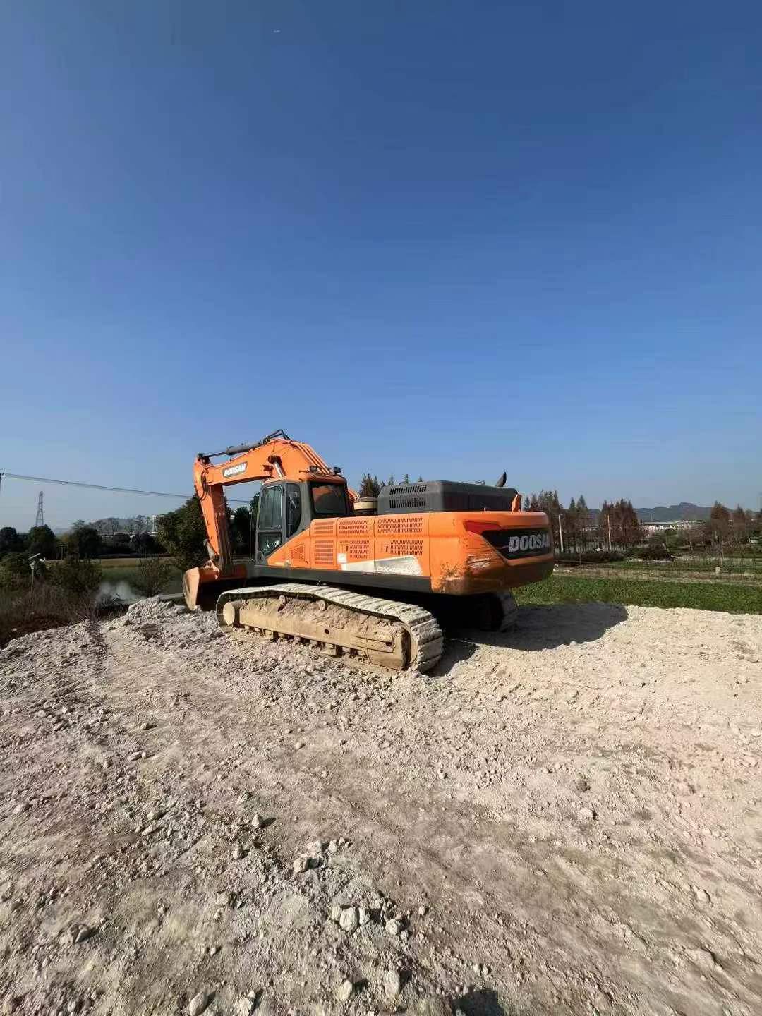 Buy Doosan DH420LC-7 Used Excavator / 3 Buy Doosan DH420LC-7 Used Excavator / 3