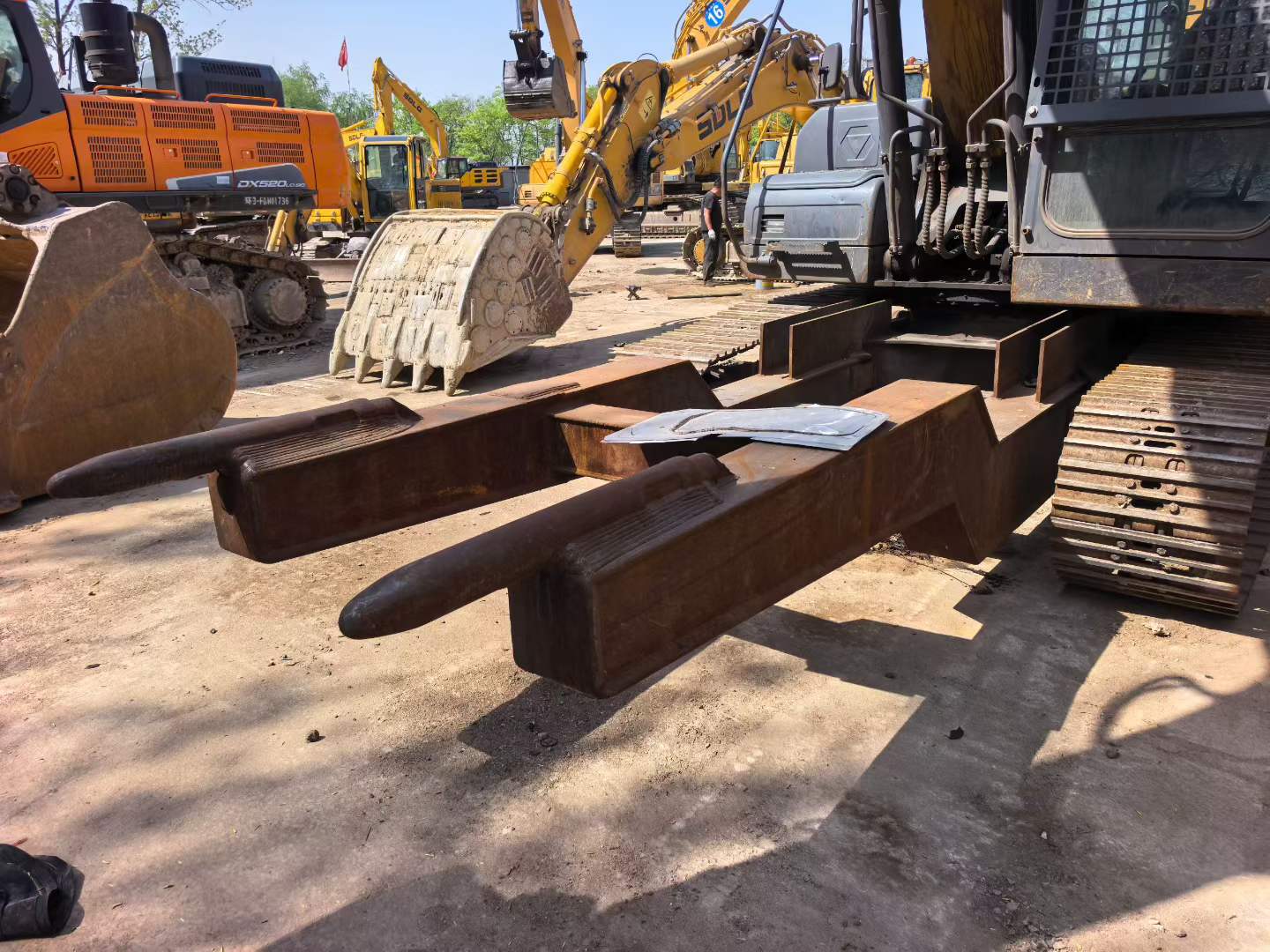 Buy XCMG XE205DA Used Excavator / 3 Buy XCMG XE205DA Used Excavator / 3