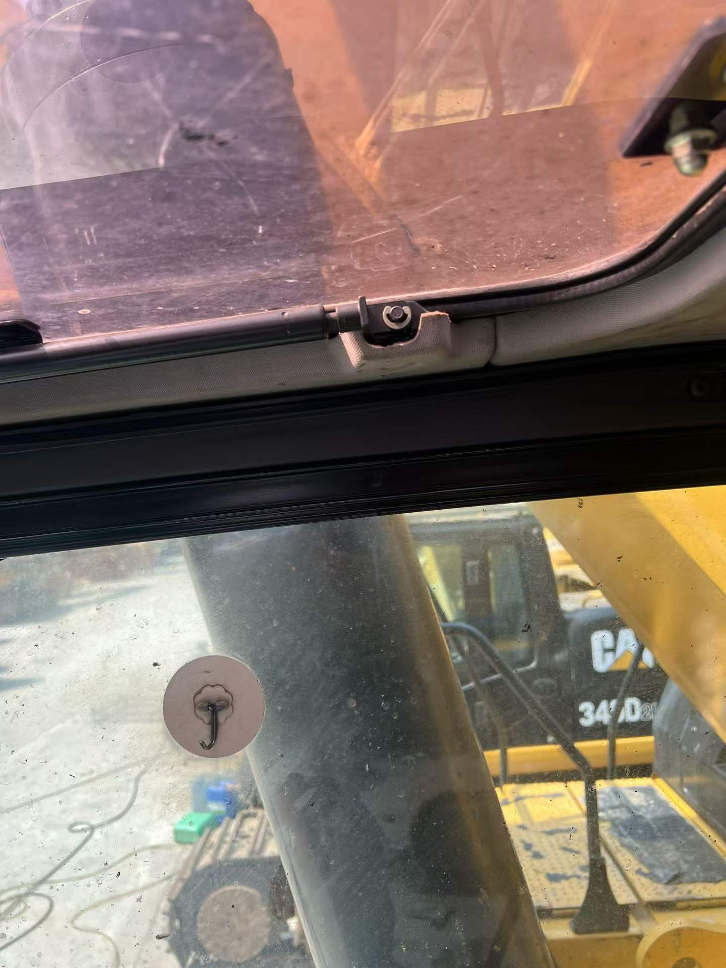 Buy Caterpillar 374D Used Excavator / 8