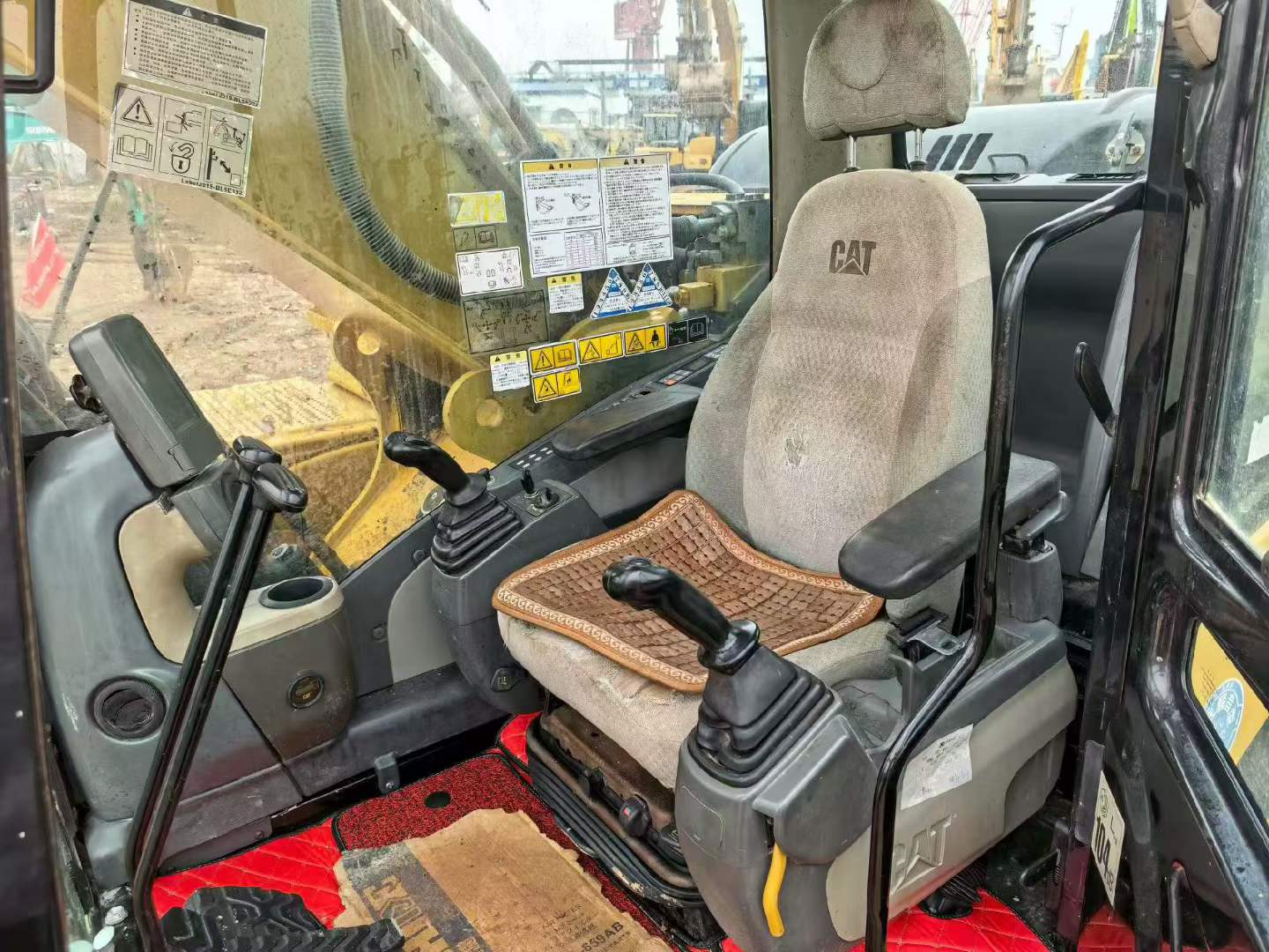 Buy Caterpillar 325D Used Excavator / 5